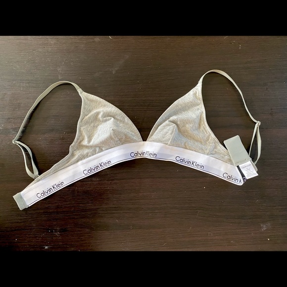 Calvin Klein sports bra - Picture 2 of 2